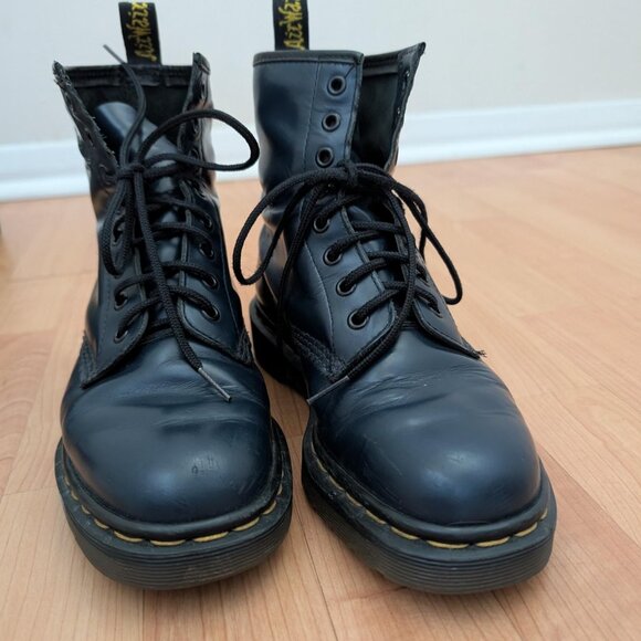 Vintage 1996 Dr. Martens Air Wair Size 6 US, 5 UK Navy Smooth 8 Eyelet Boots - Picture 12 of 14
